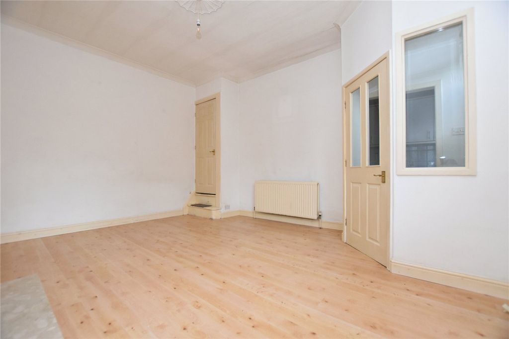 Property photo 2 of 12 Picture No. 02