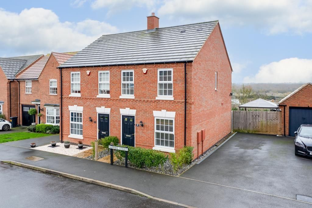 Property photo 1 of 26 20 Sapphire Street, Irthlingborough-1.Jpg