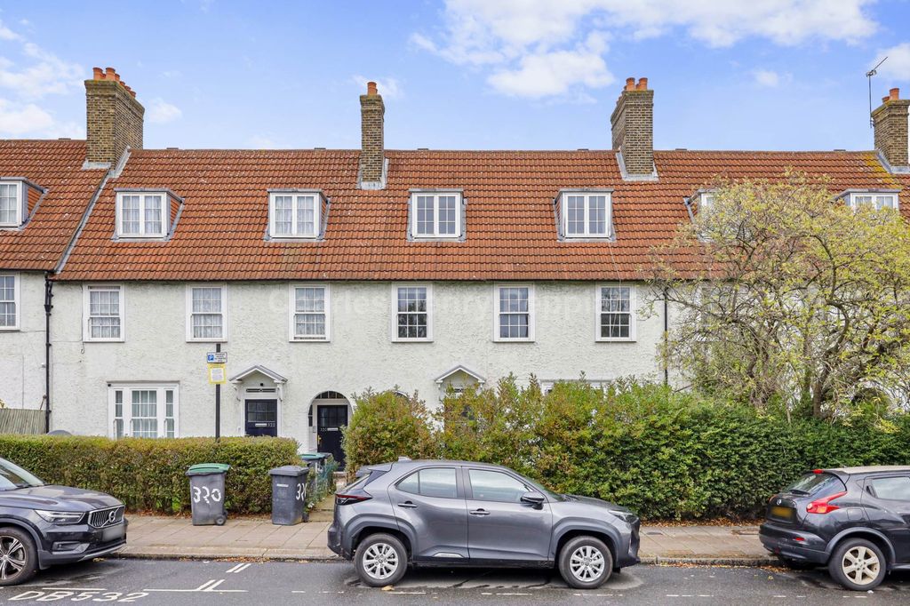 Property photo 1 of 12