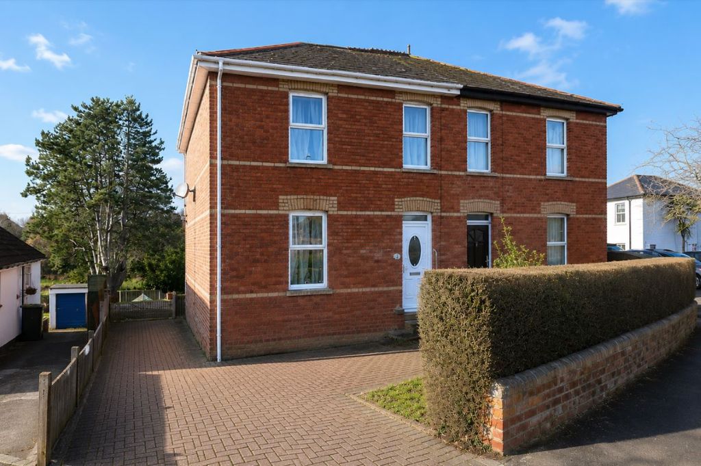 Property photo 1 of 8