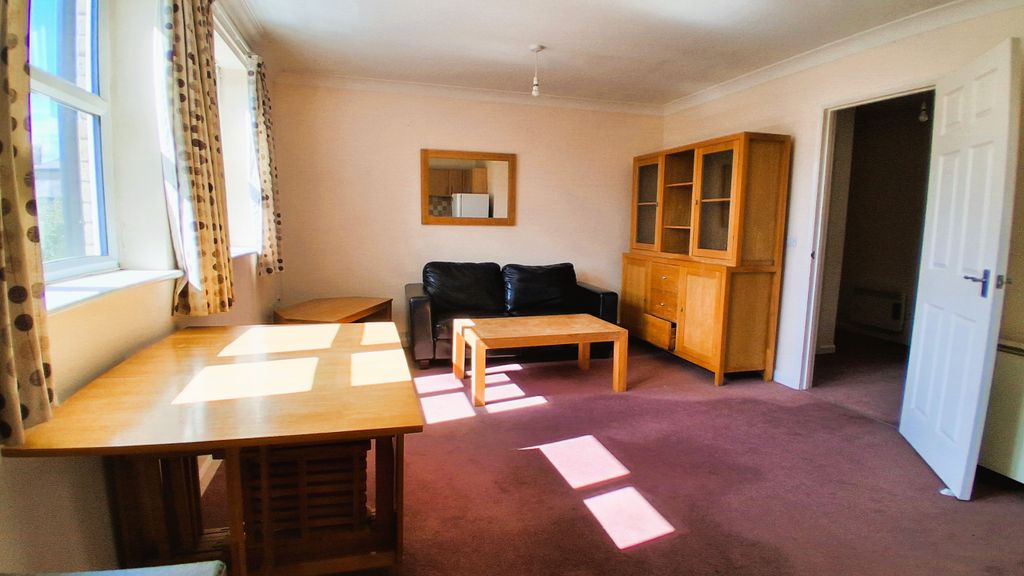 Property photo 3 of 9 Living Room