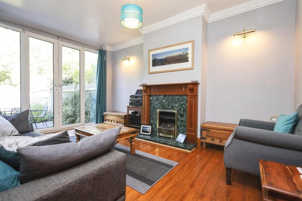 Property photo 2 of 14