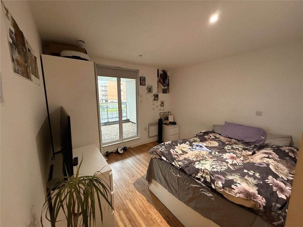 Property photo 3 of 7 Picture No. 04
