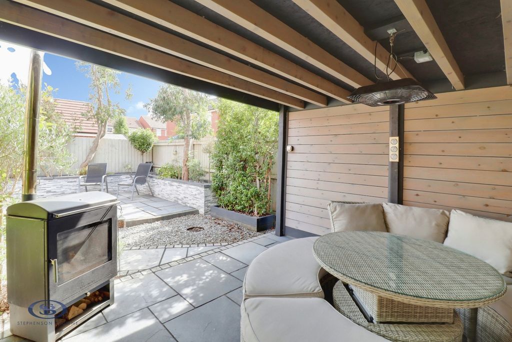 Property photo 2 of 30 Pbox-Img.Jpg
