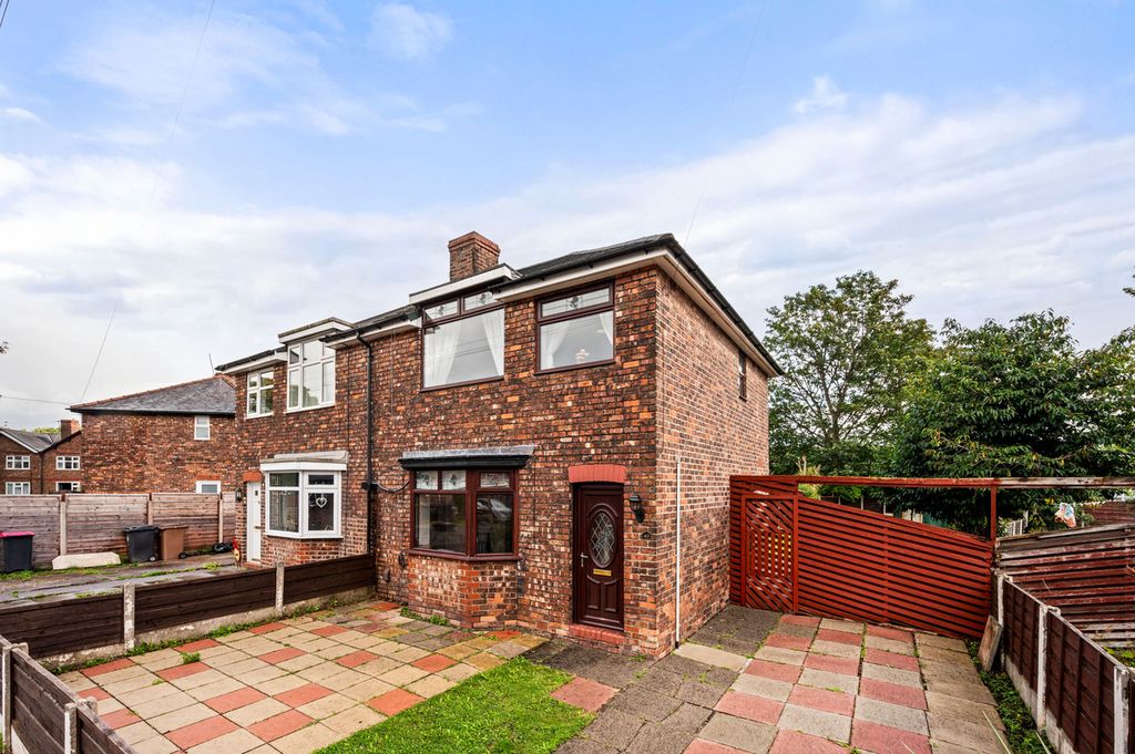Property photo 1 of 18