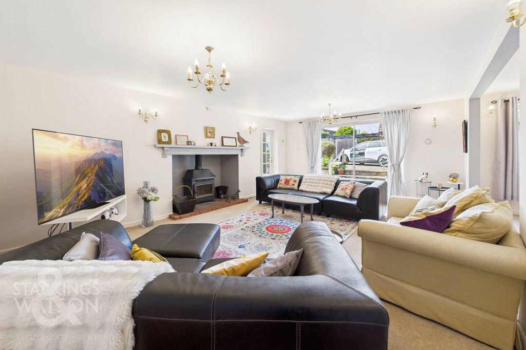 Property photo 2 of 46
