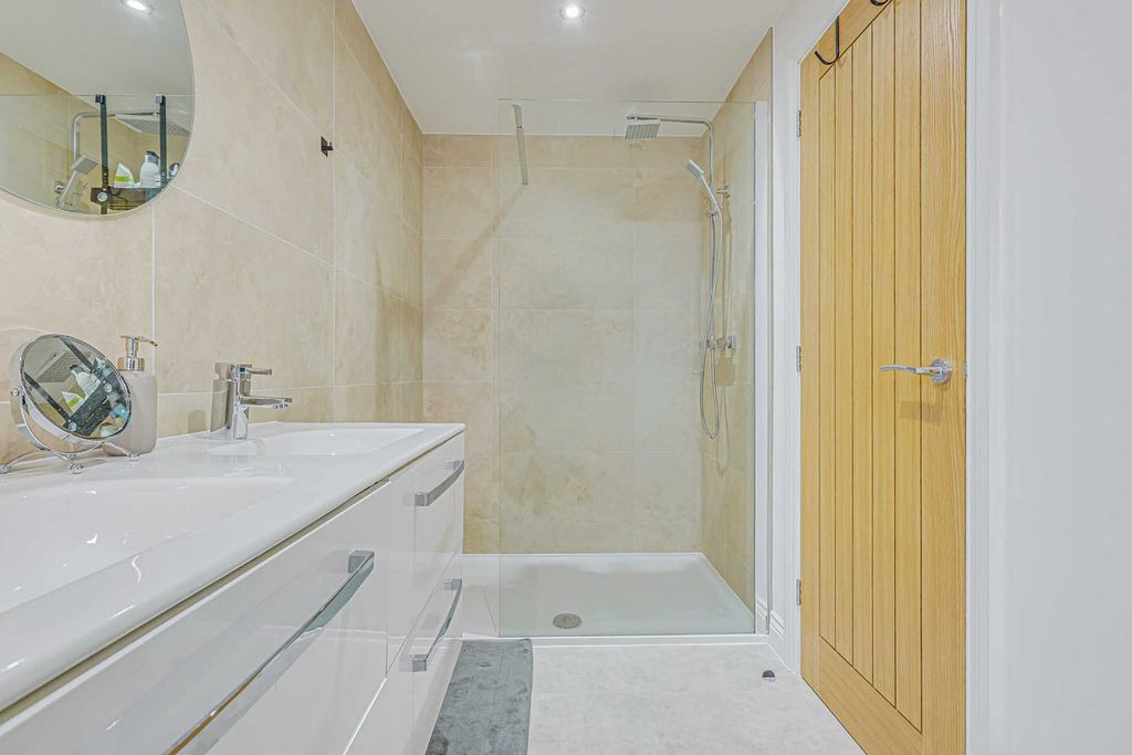 Additional image 22 of 4 bed detached house for saleThundersley Park Road, Benfleet SS7