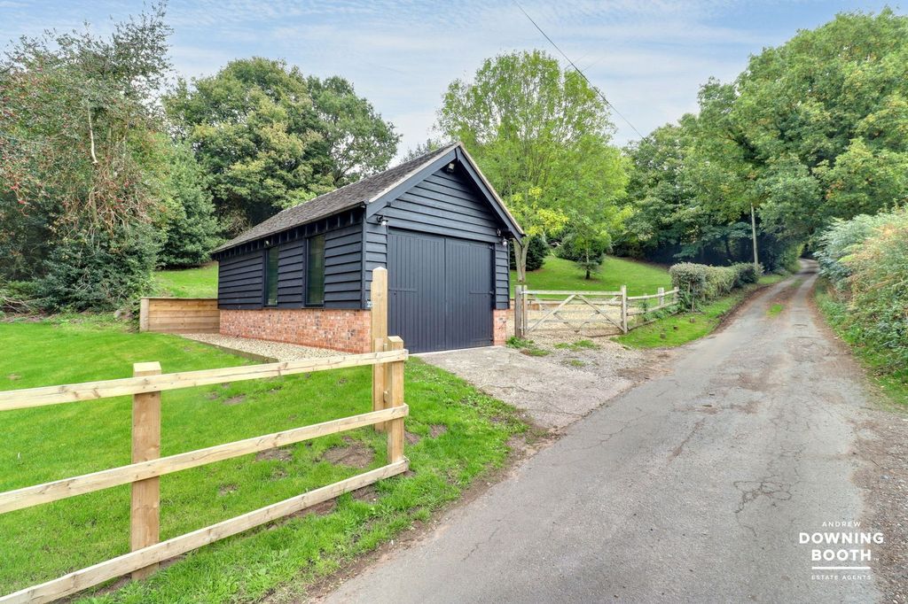 Property photo 2 of 36