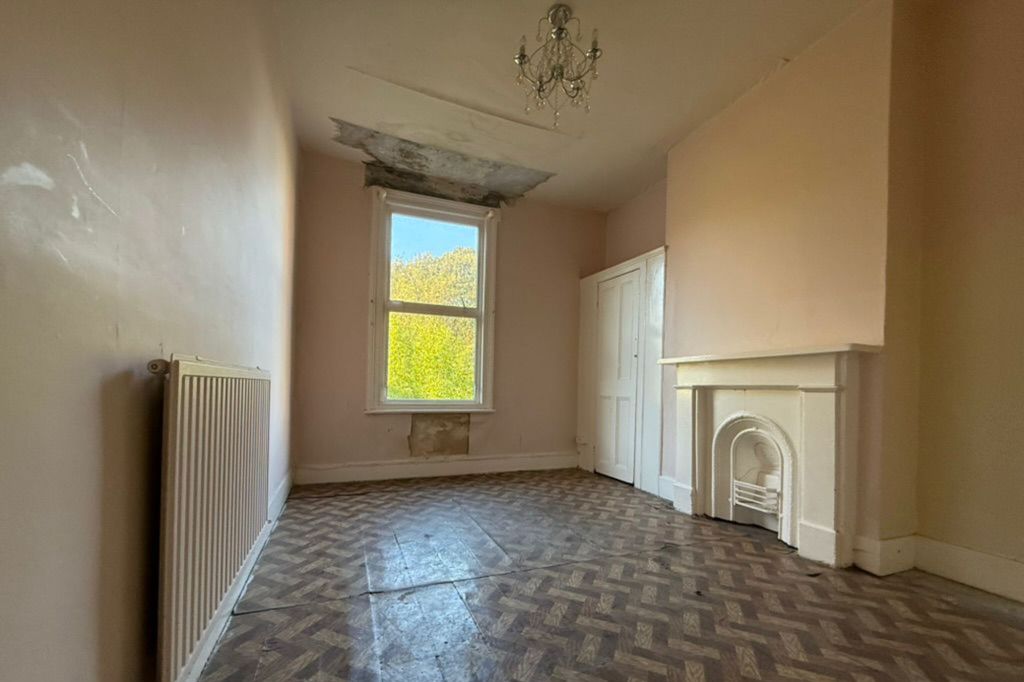 Property photo 3 of 14 78 Bromfelde Road, Clapham, London Sw4 6Pr