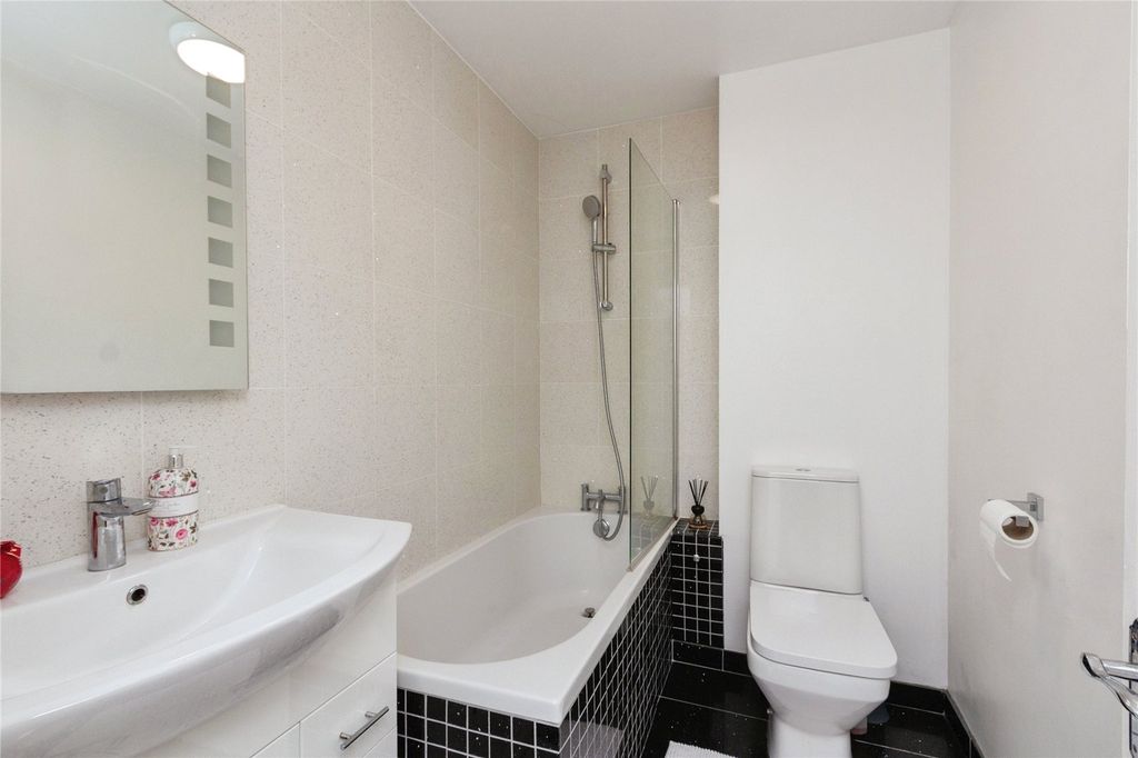 Property photo 2 of 19 Picture No. 01