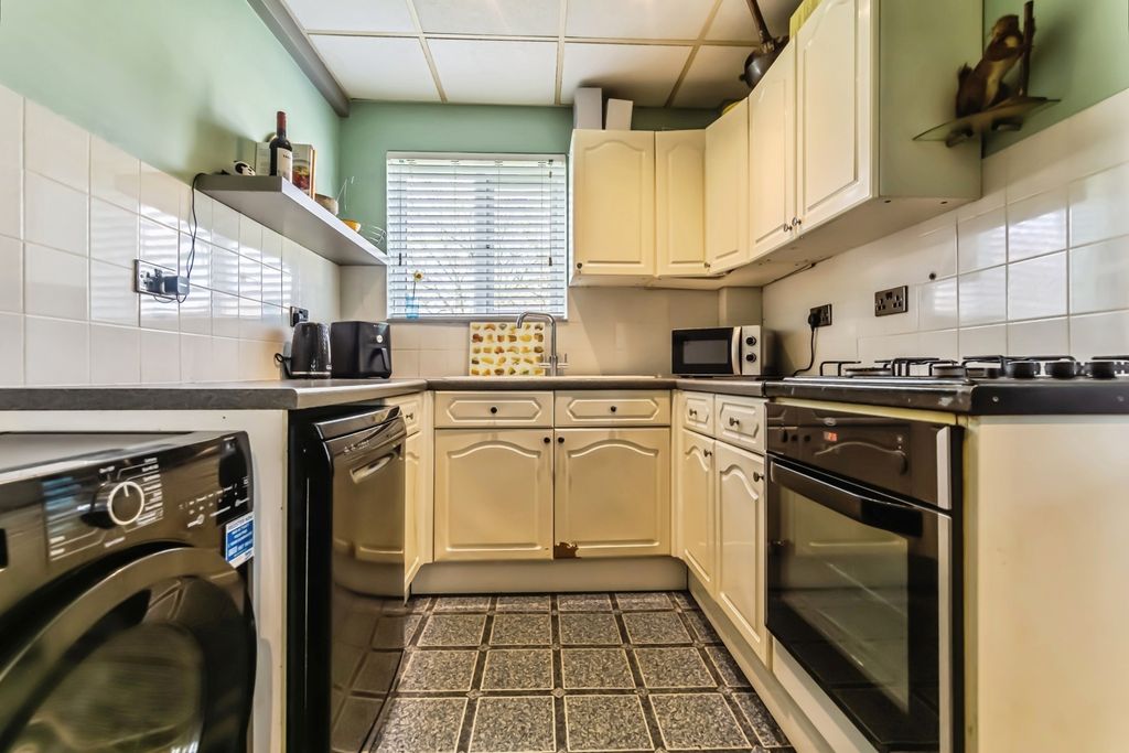 Property photo 3 of 17 Pbox-Img.Jpg