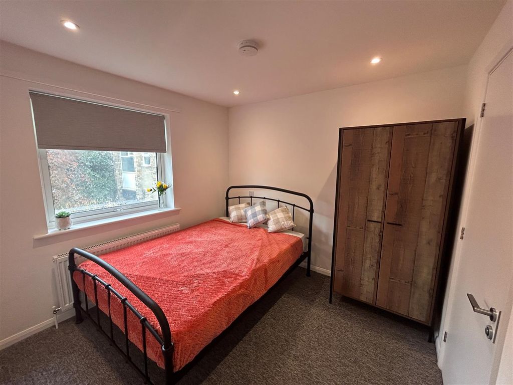 Property photo 3 of 7 5.Jpg