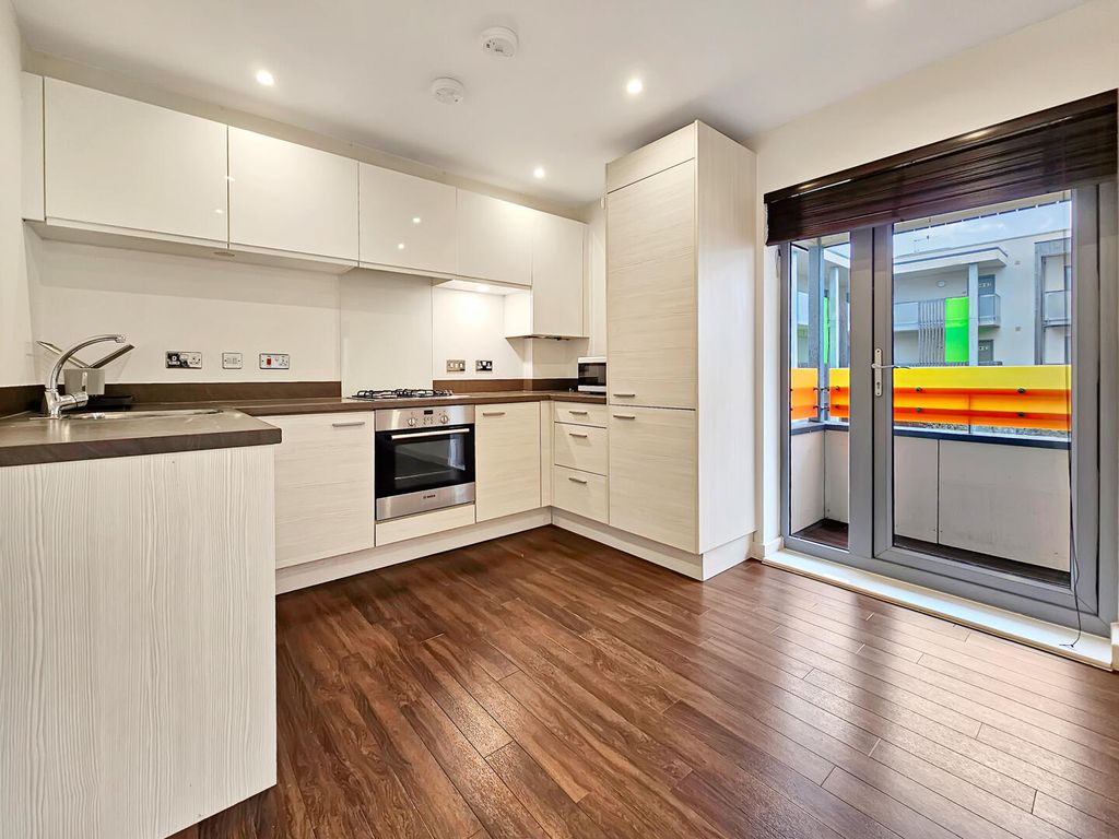 Property photo 3 of 13 Kitchen
