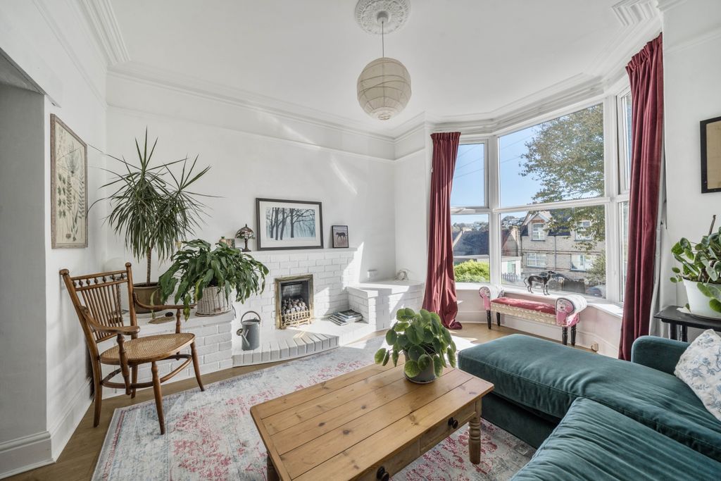 Property photo 2 of 19 1357870-18-68d28Ac64Fd10