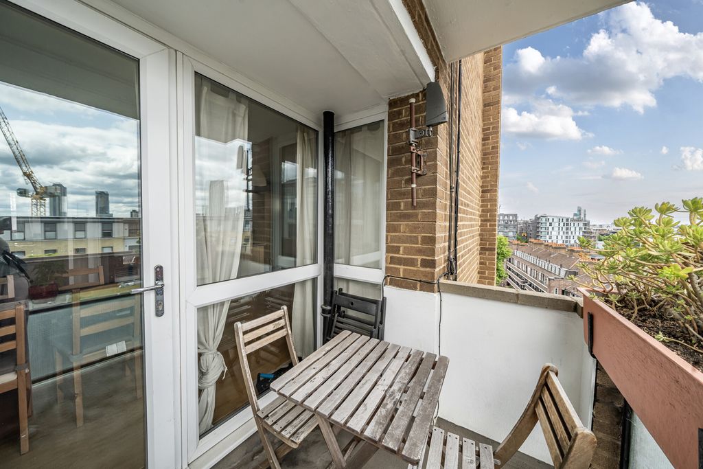 Property photo 3 of 12 Balcony
