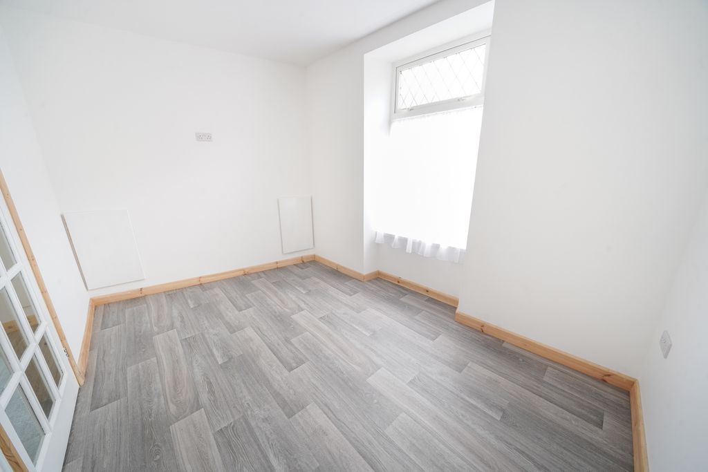 Property photo 3 of 19 Img_6983