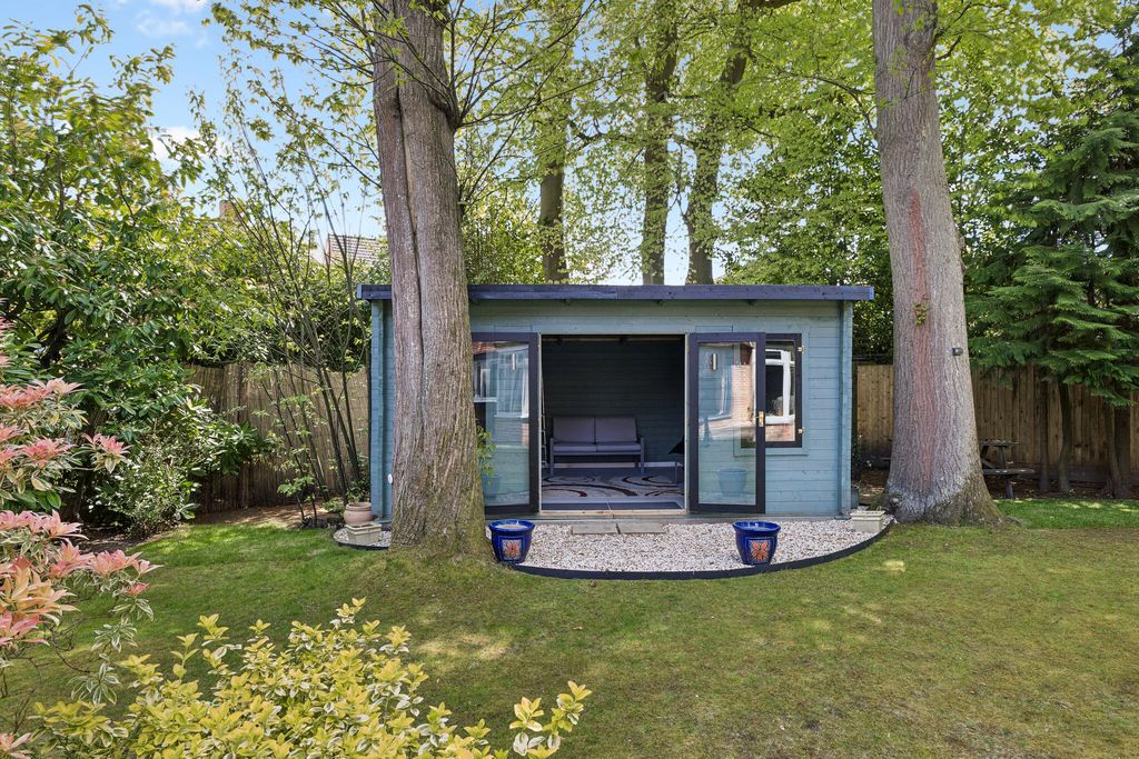 Additional image 15 of 5 bed detached house for saleCoach House Gardens, Fleet GU51
