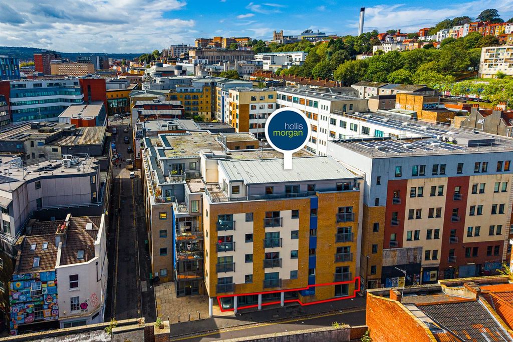 Property photo 1 of 32 Ground Floor Office, 13 King Square Avenue, Stokes