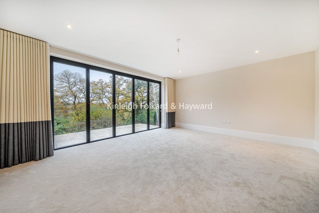 Property photo 1 of 15 Reception