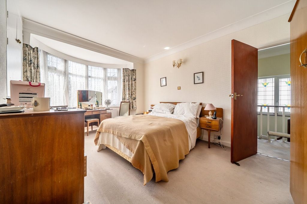 Property photo 3 of 24 Picture No. 04