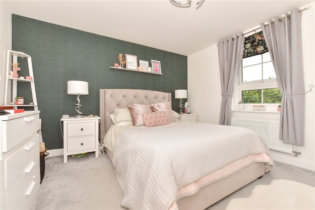 Property photo 2 of 9 Bedroom 1