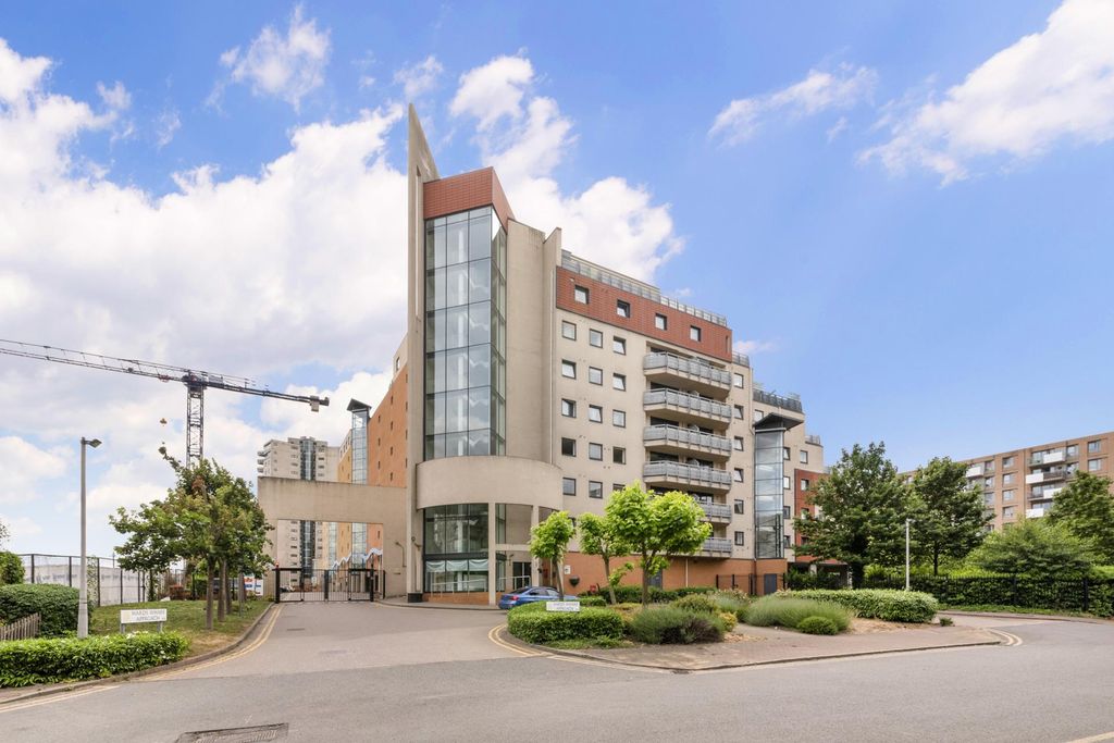 Property photo 1 of 2