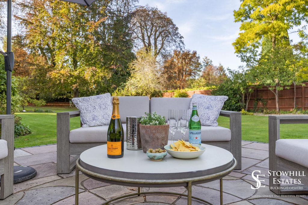 Property photo 3 of 28 Garden