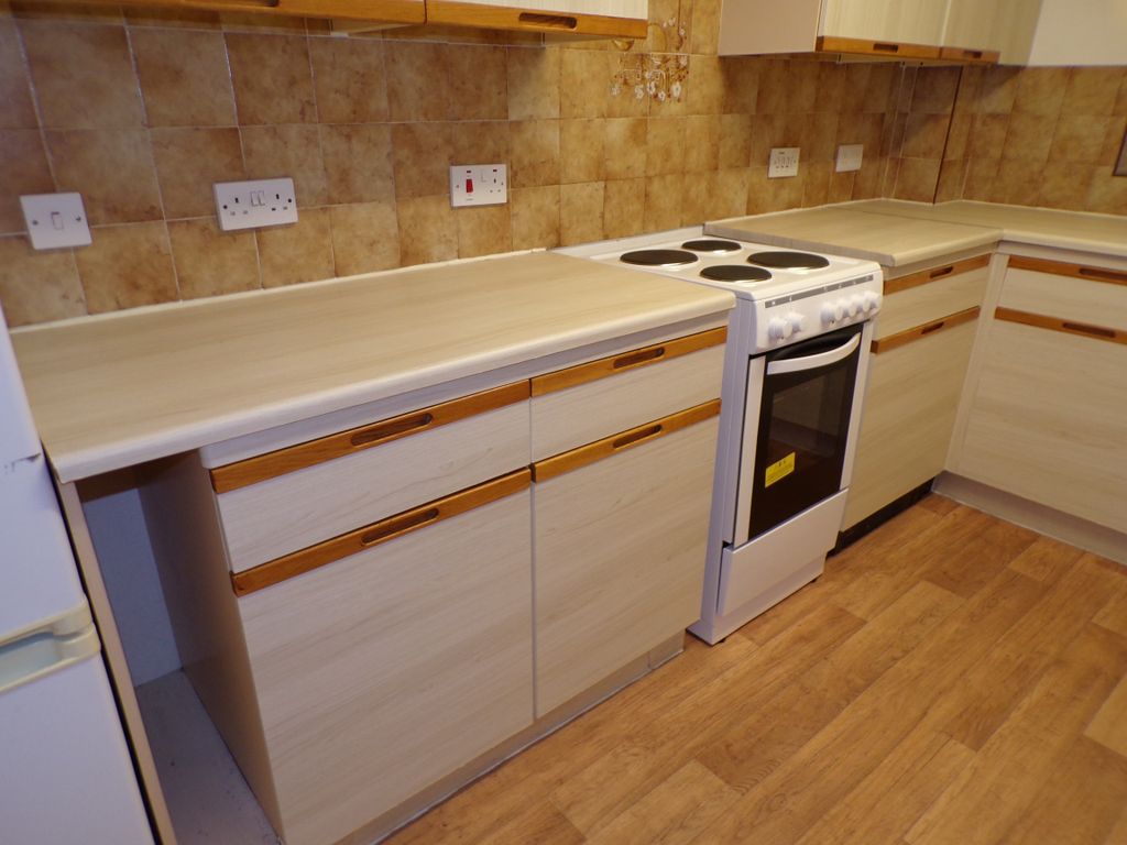 Property photo 3 of 15 Kitchen 