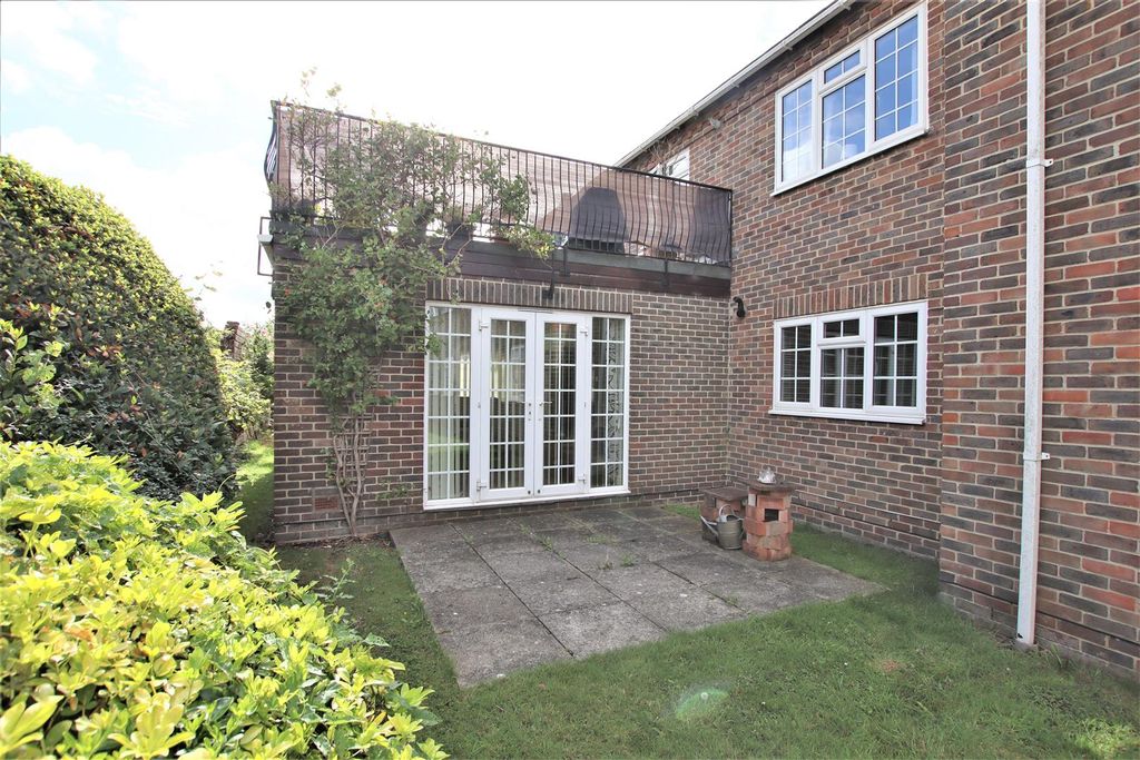 Property photo 2 of 14