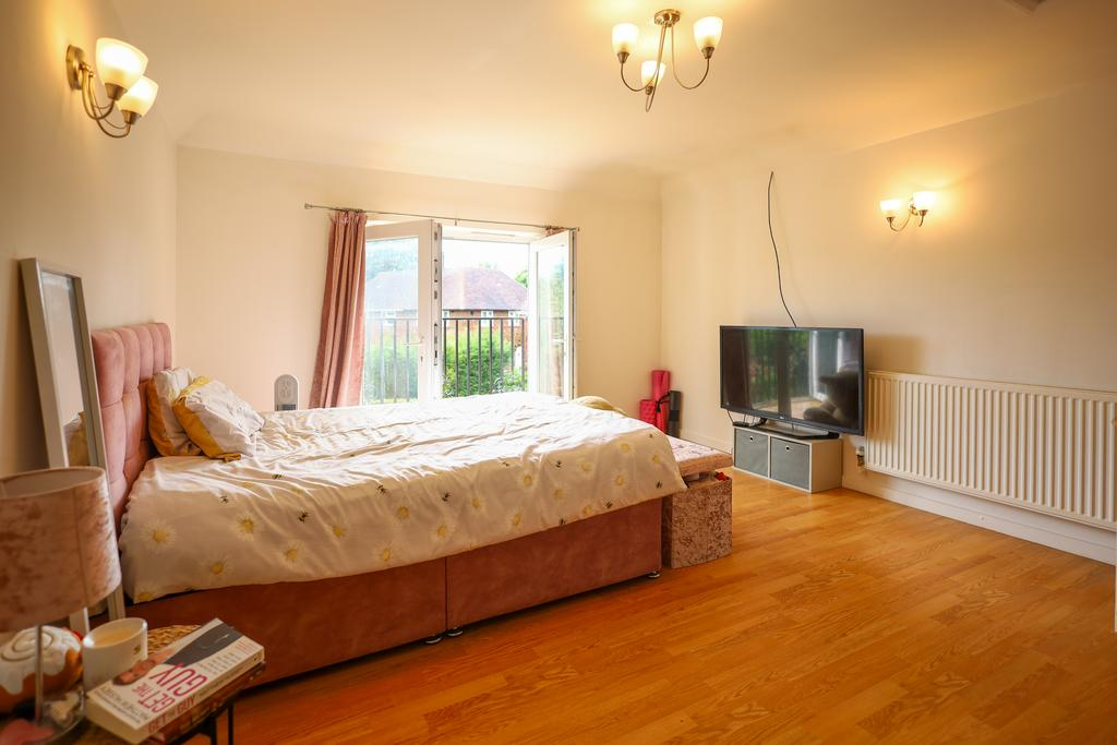Property photo 3 of 9