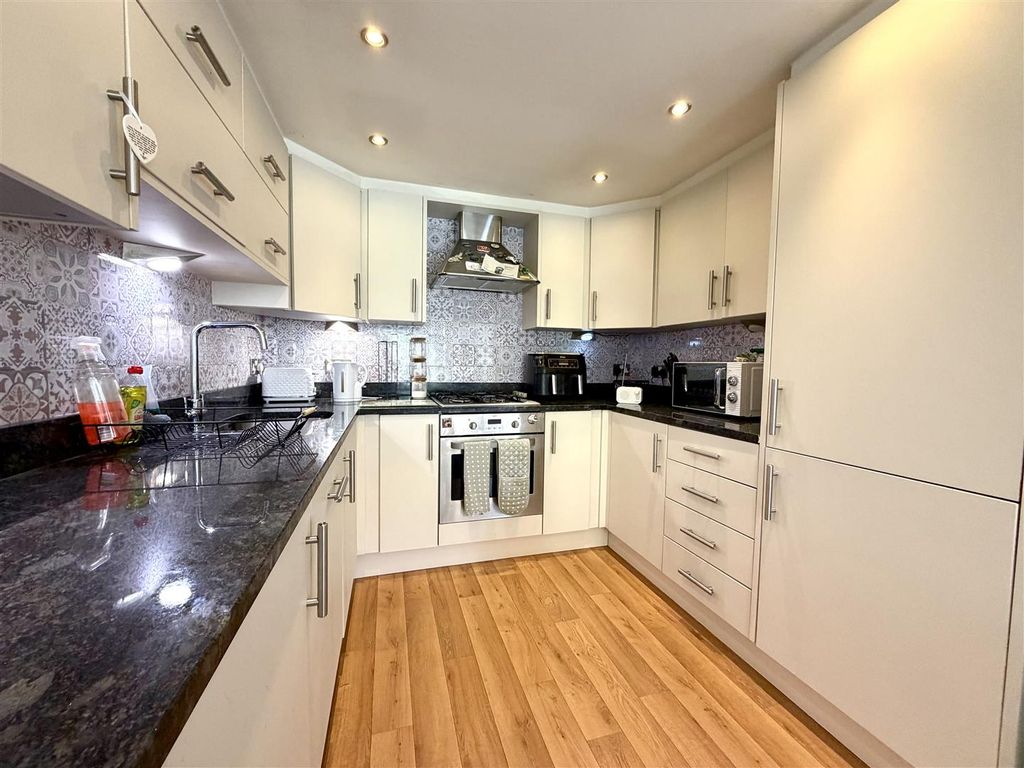 Property photo 3 of 17 Image00010.Jpeg