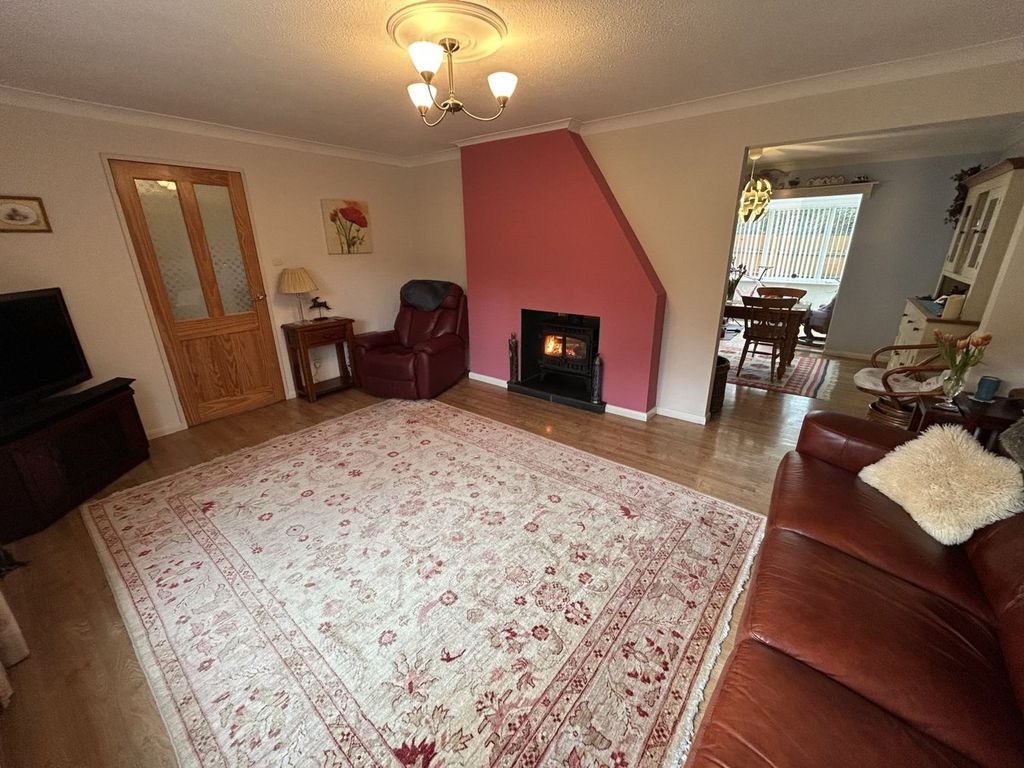 Property photo 3 of 23