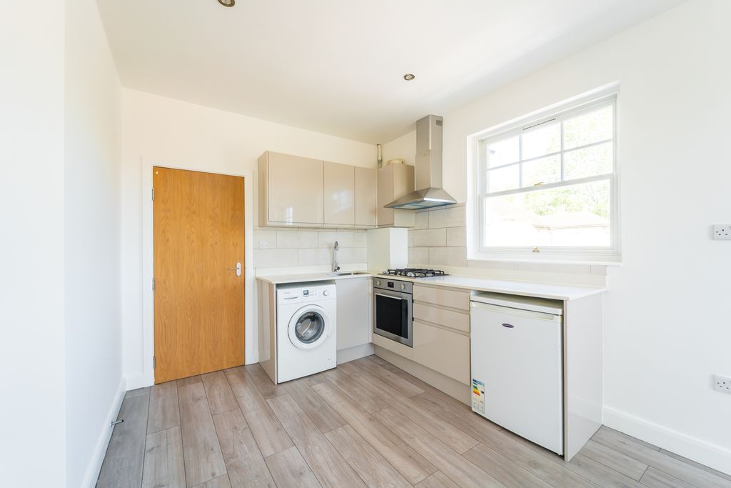 Property photo 2 of 7 Mba00304