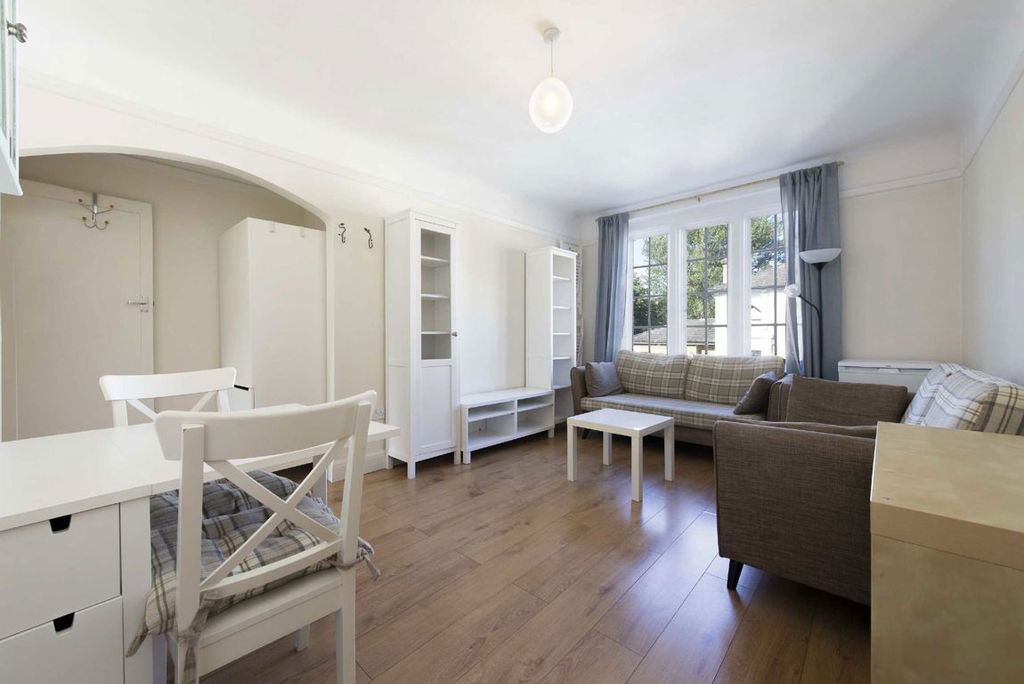 Property photo 3 of 5