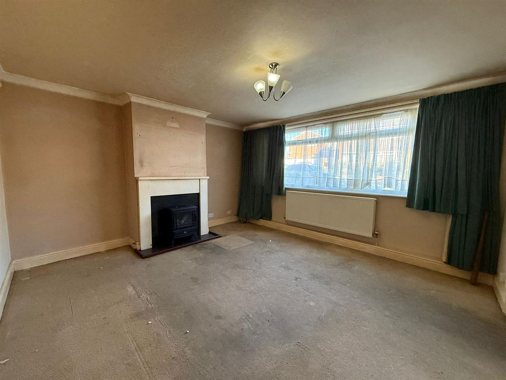 Property photo 2 of 19 Lounge.Jpeg