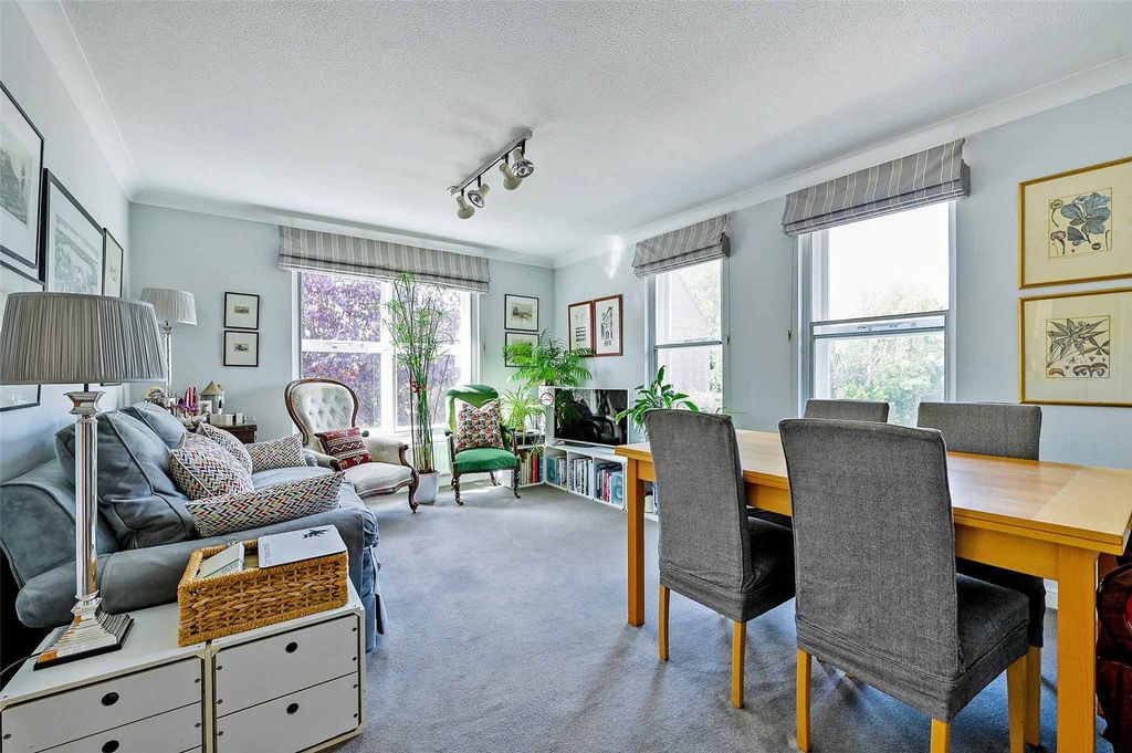 Property photo 2 of 19 Family/Dining Room