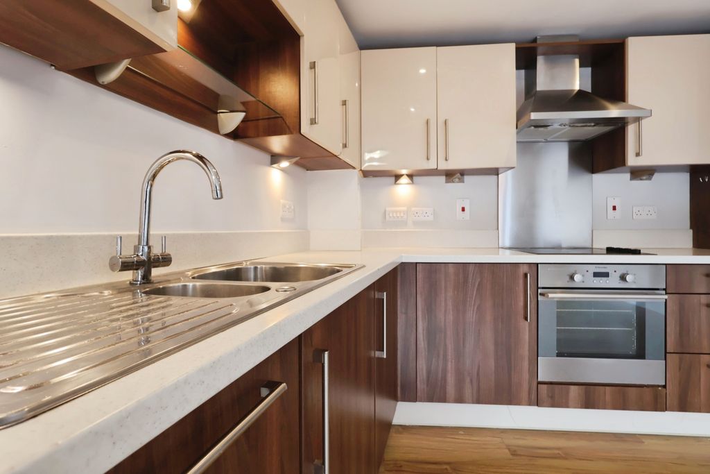 Additional image 7 of 2 bed penthouse for saleCoopers Yard, Hitchin SG5