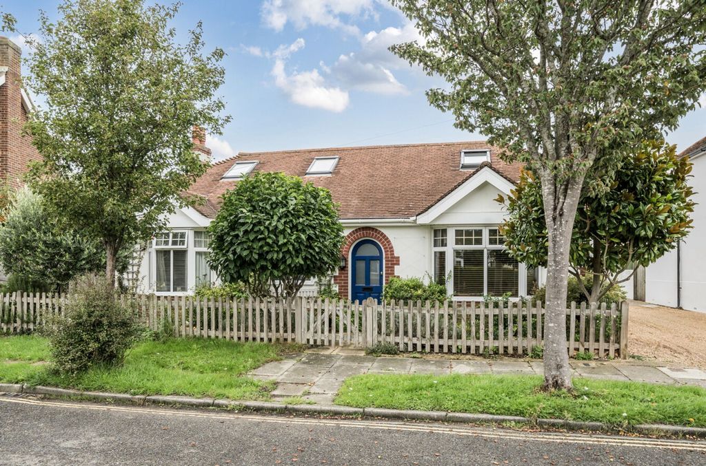 Property photo 1 of 24