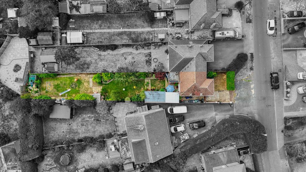 Property photo 1 of 31