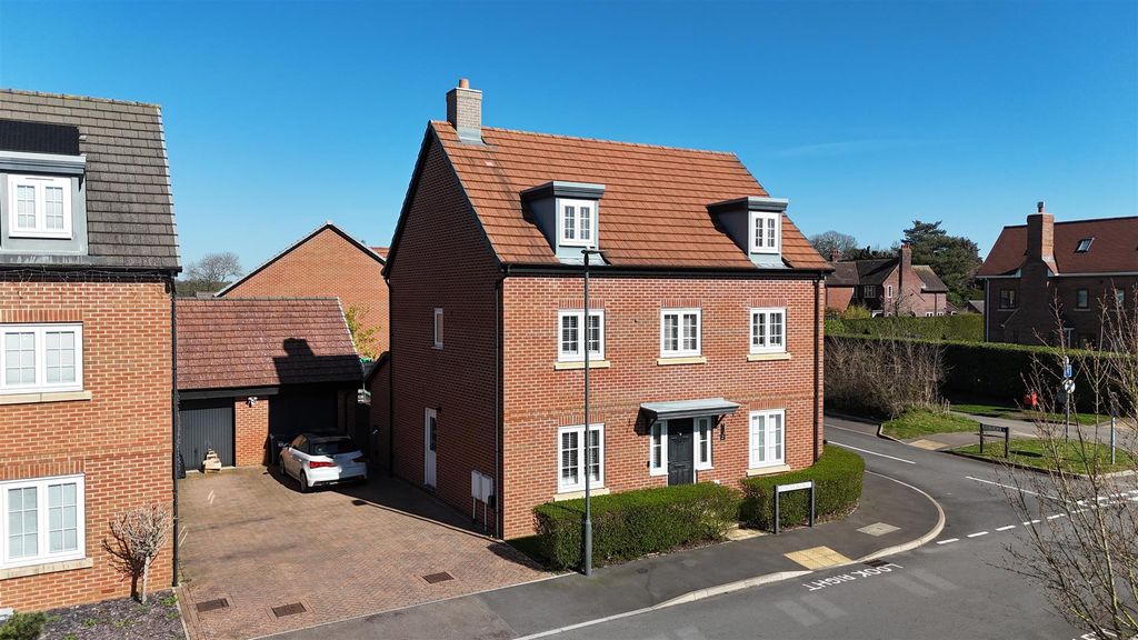 Property photo 1 of 28