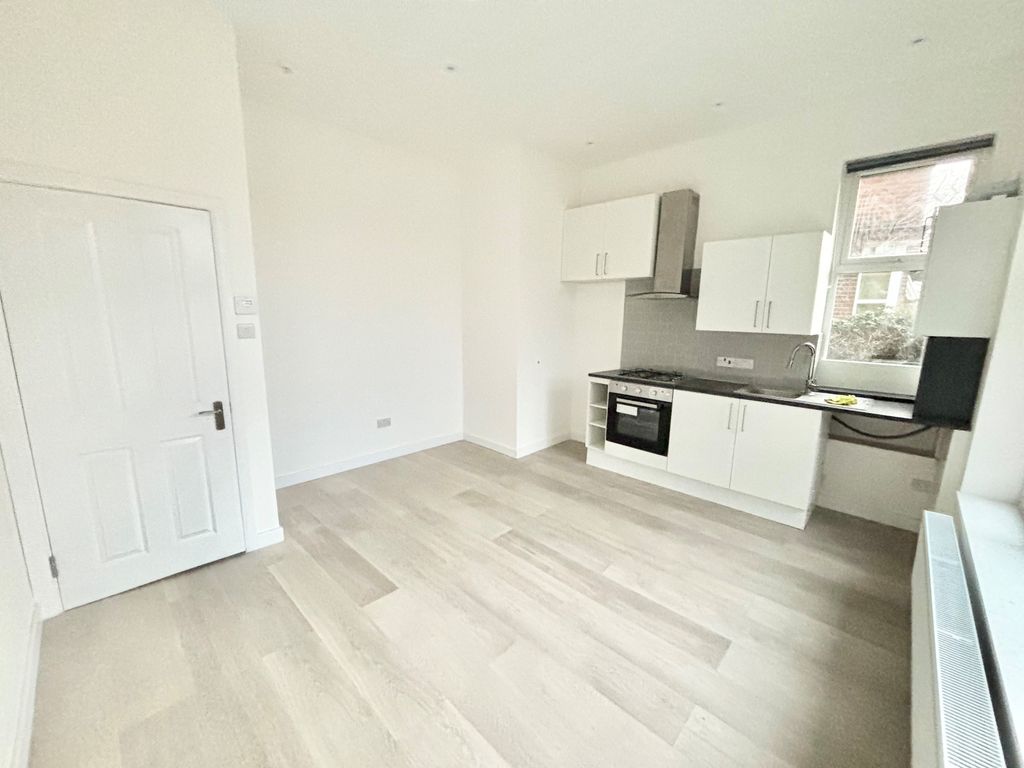 Property photo 2 of 5 Image