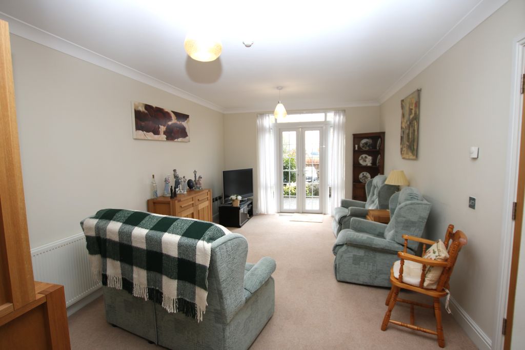 Property photo 2 of 11 6Maynardhousef