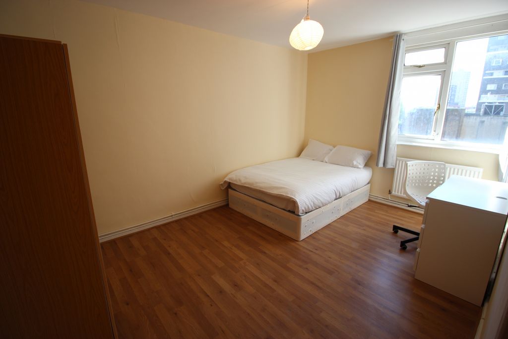 Property photo 2 of 4 Room