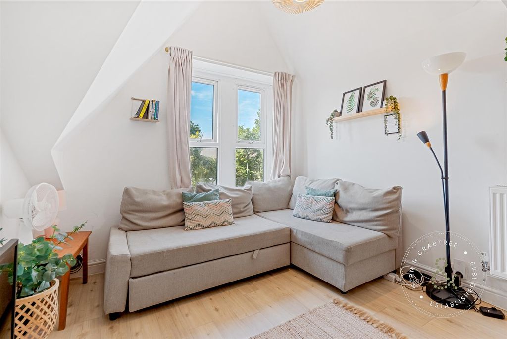 Property photo 1 of 14 Neville-Street-09.Jpg