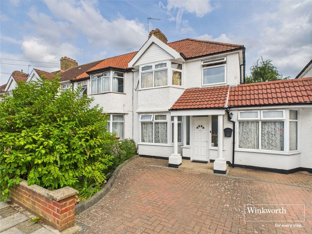 Property photo 1 of 12 External