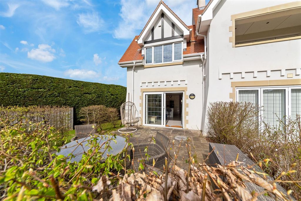 Property photo 1 of 31 The-Retreat-22.Jpg