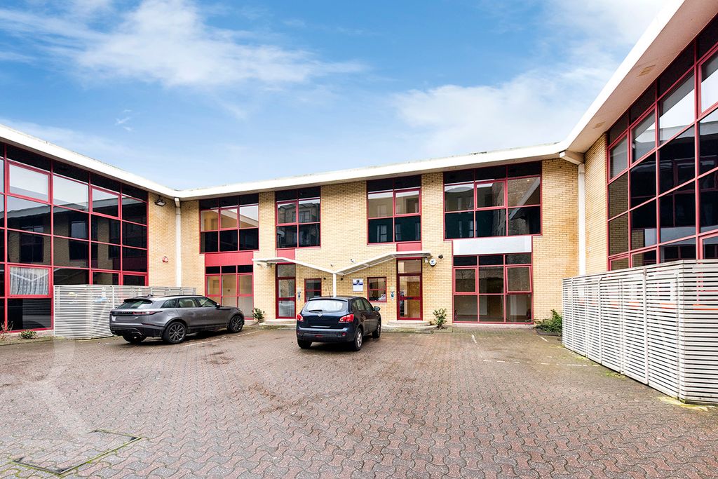 Property photo 3 of 4