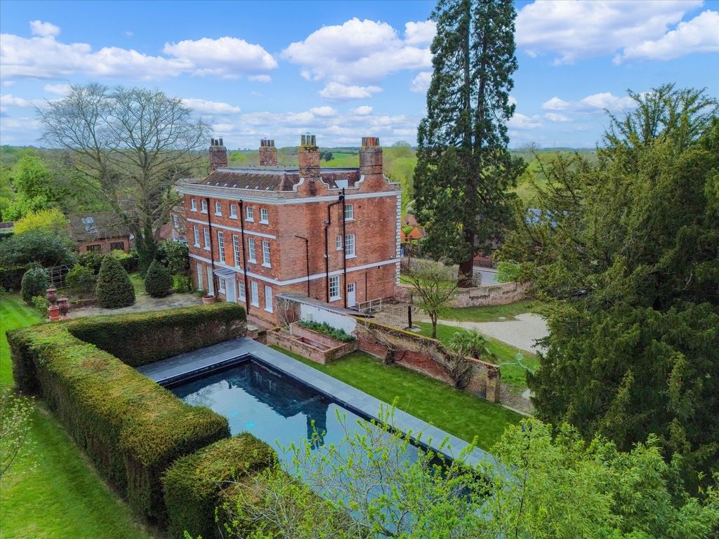 Property photo 3 of 17 Image