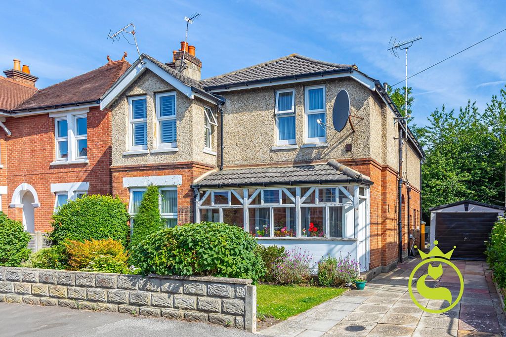 Property photo 2 of 14