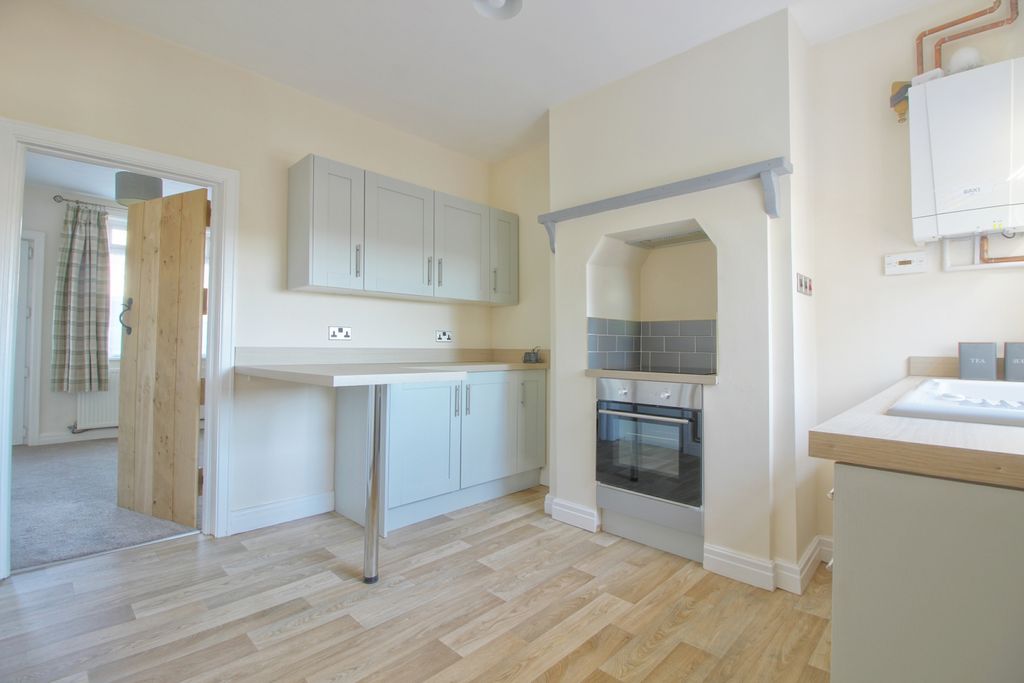 Property photo 1 of 12 Kitchen